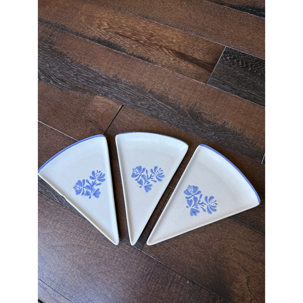 Pfaltzgraff Yorktowne Pizza Pie Wedge Plates Set of 3 Blue Floral Fair Vintage